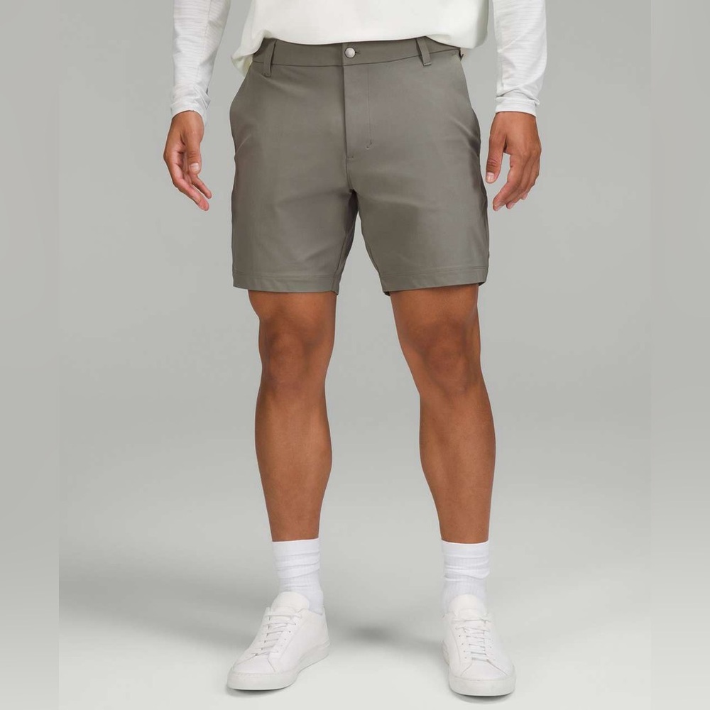 lululemon athletica Men's Commission Classic Fit Short 7in *Warpstreme